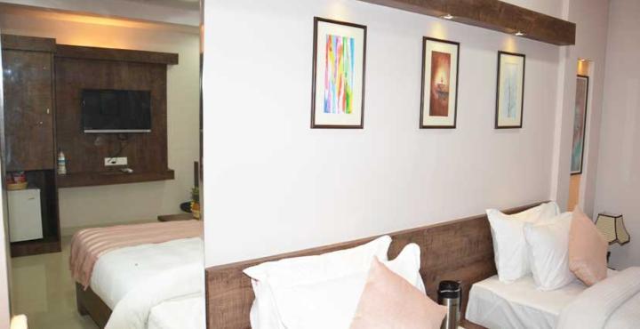 Boshan Hotels Mapusa Eksteriør billede