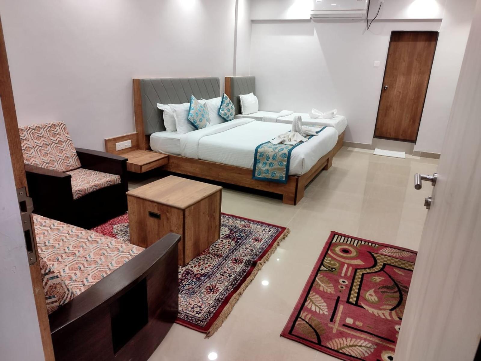 Boshan Hotels Mapusa Værelse billede