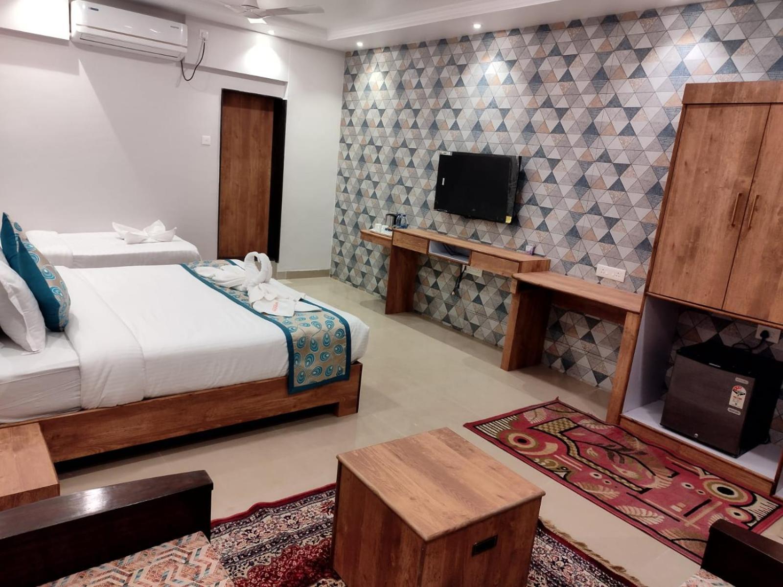 Boshan Hotels Mapusa Eksteriør billede