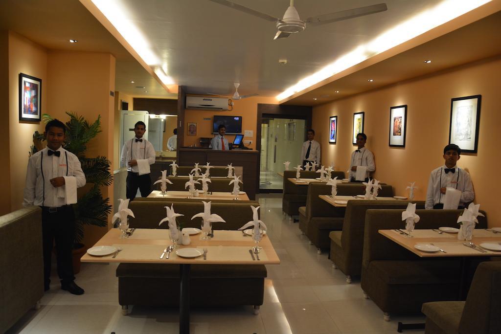 Boshan Hotels Mapusa Eksteriør billede
