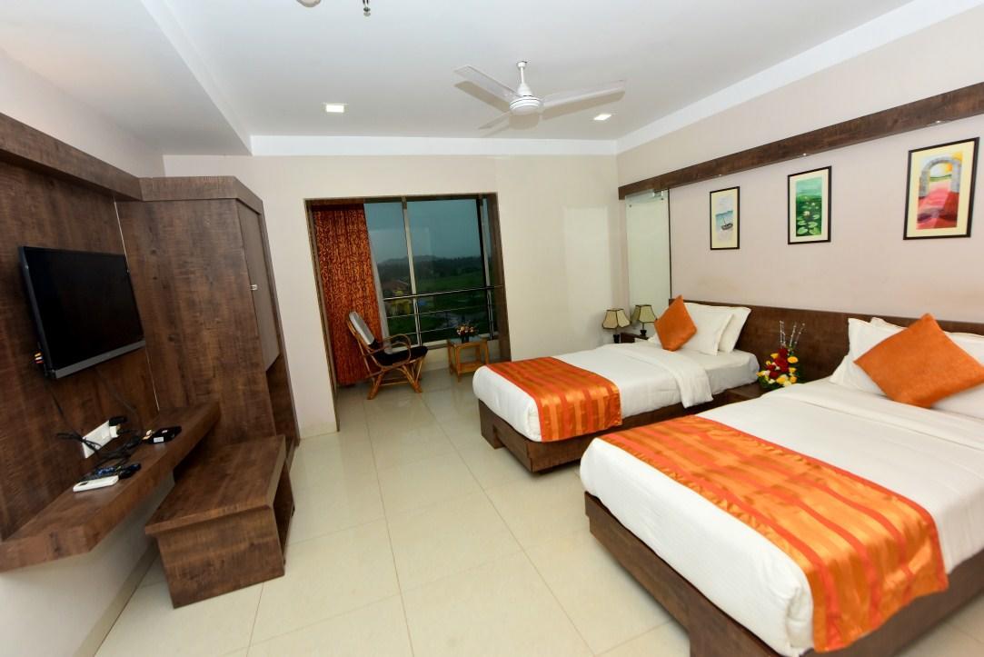 Boshan Hotels Mapusa Eksteriør billede