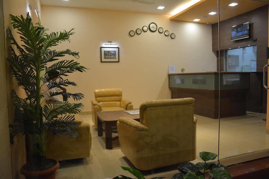 Boshan Hotels Mapusa Eksteriør billede