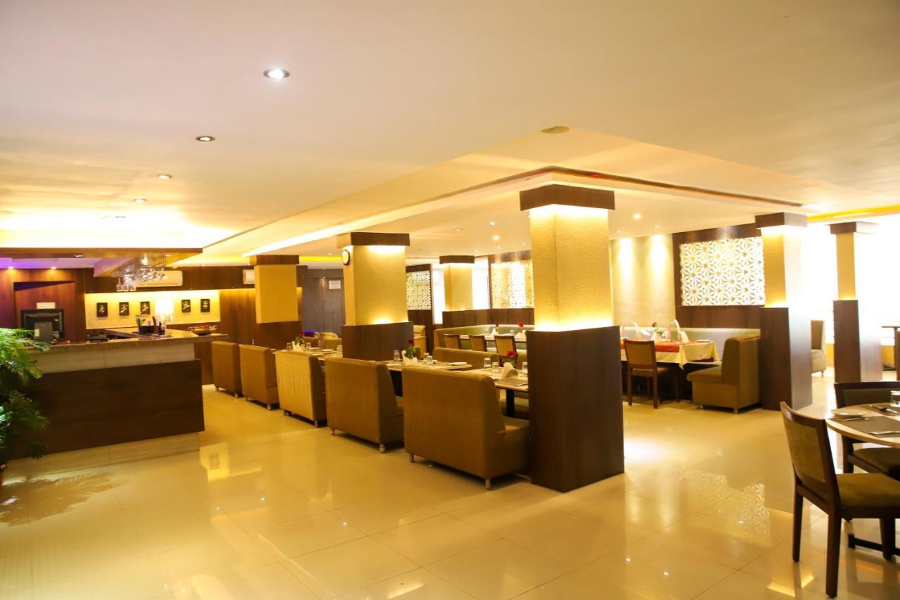 Boshan Hotels Mapusa Eksteriør billede